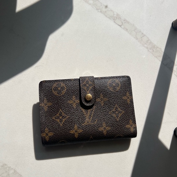 Preloved Louis Vuitton Brown Monogram Kiss Lock Wallet - Picture 1 of 6